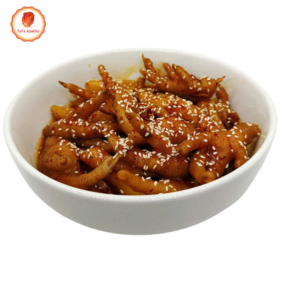 Spicy stir-fried chicken feet, and Tteokbokki