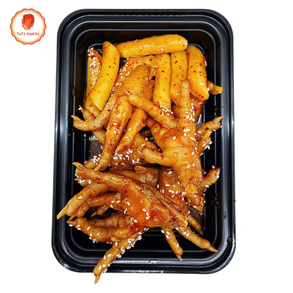 Spicy stir-fried chicken feet, and Tteokbokki
